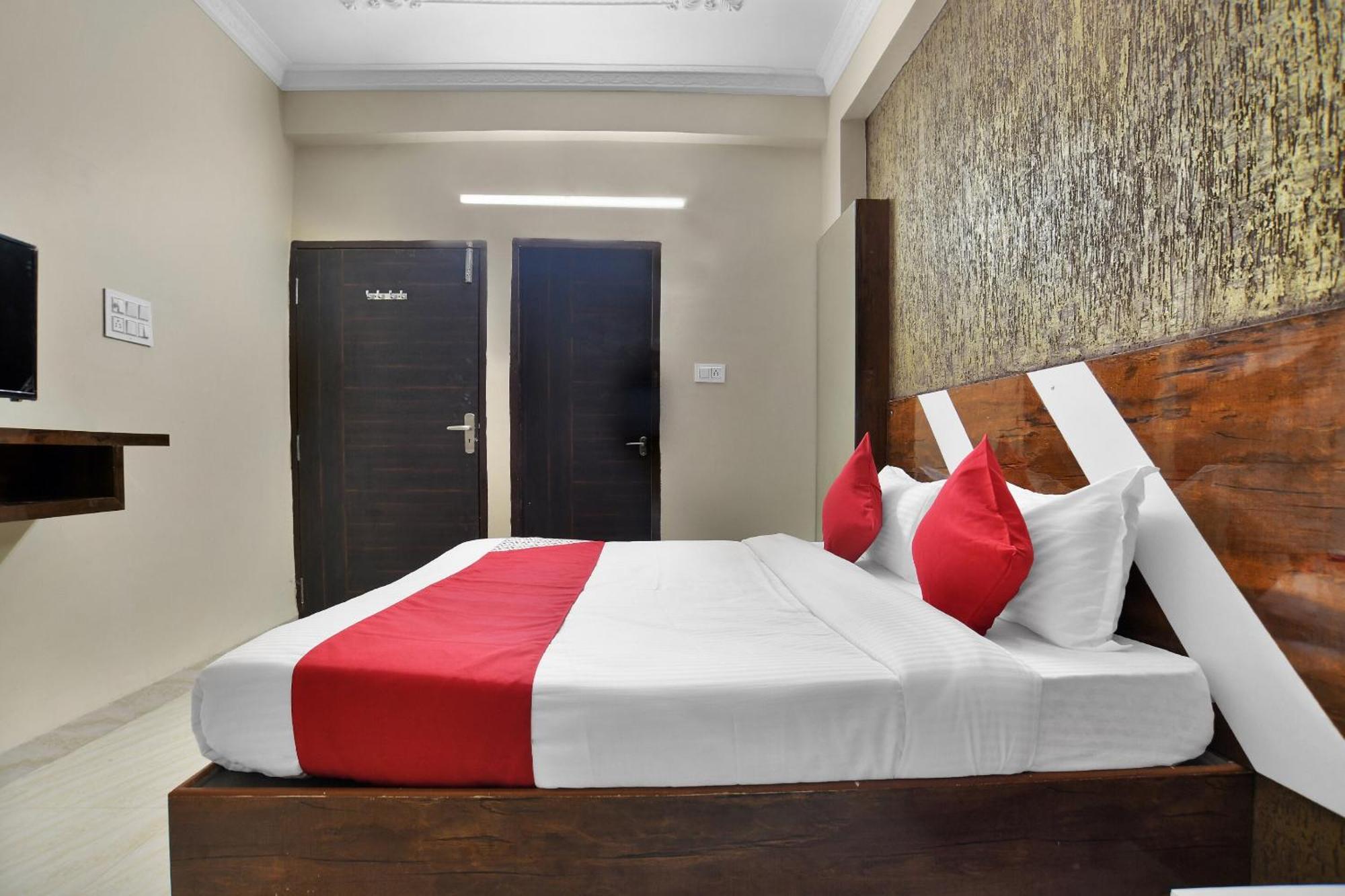 Hotel O Zodiac Indore Buitenkant foto